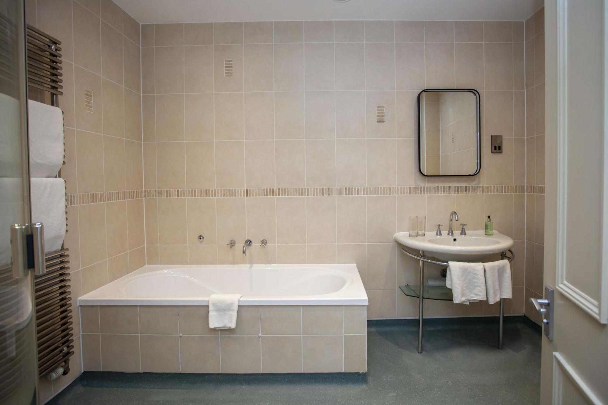 The Woodborough Inn Winscombe Camera foto